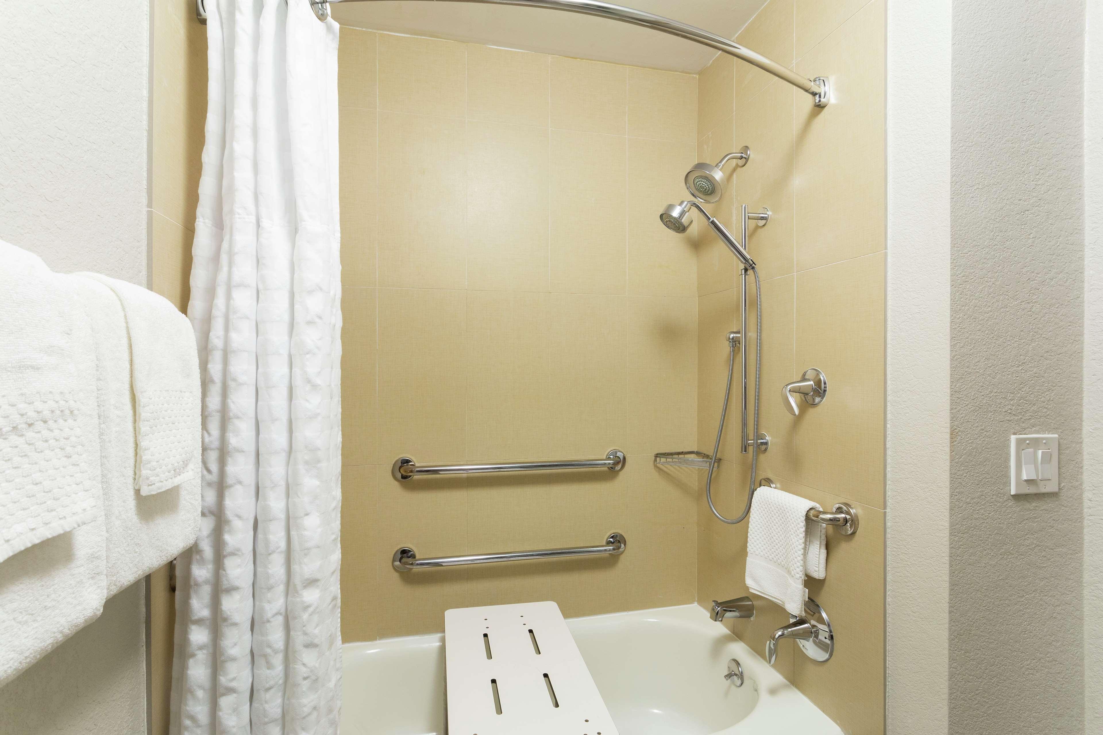 מלון Alafaya Doubletree By Hilton Orlando East - Ucf Area מראה חיצוני תמונה